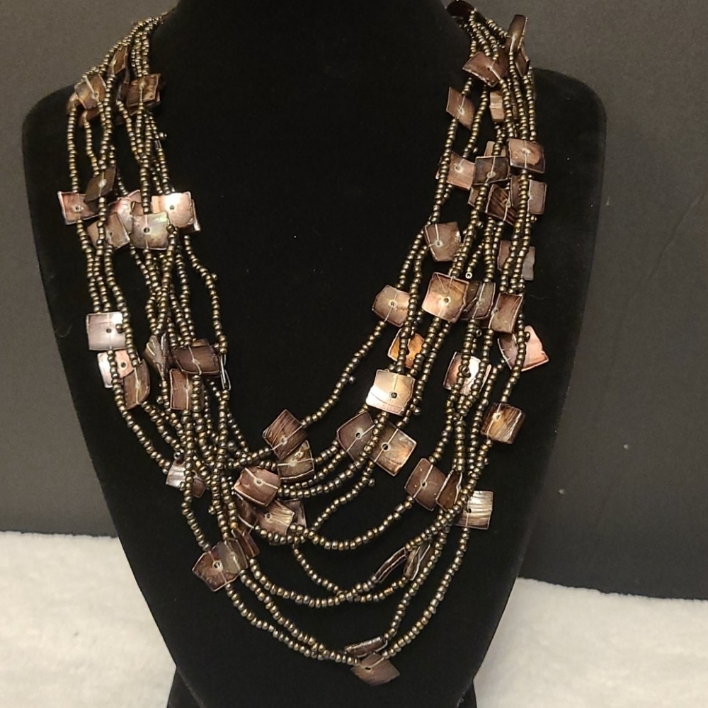 Beaded necklace vintage